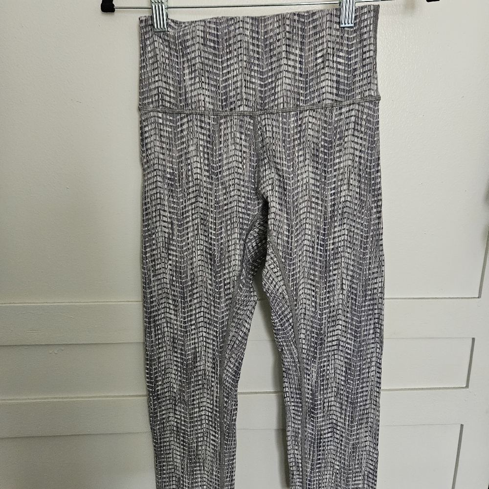 Lululemon Wunder Under Crop Luon Arrow Jacquard Battleship Silver Spo